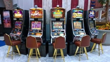 Live Dadu Online dealer at doyan bola studio
